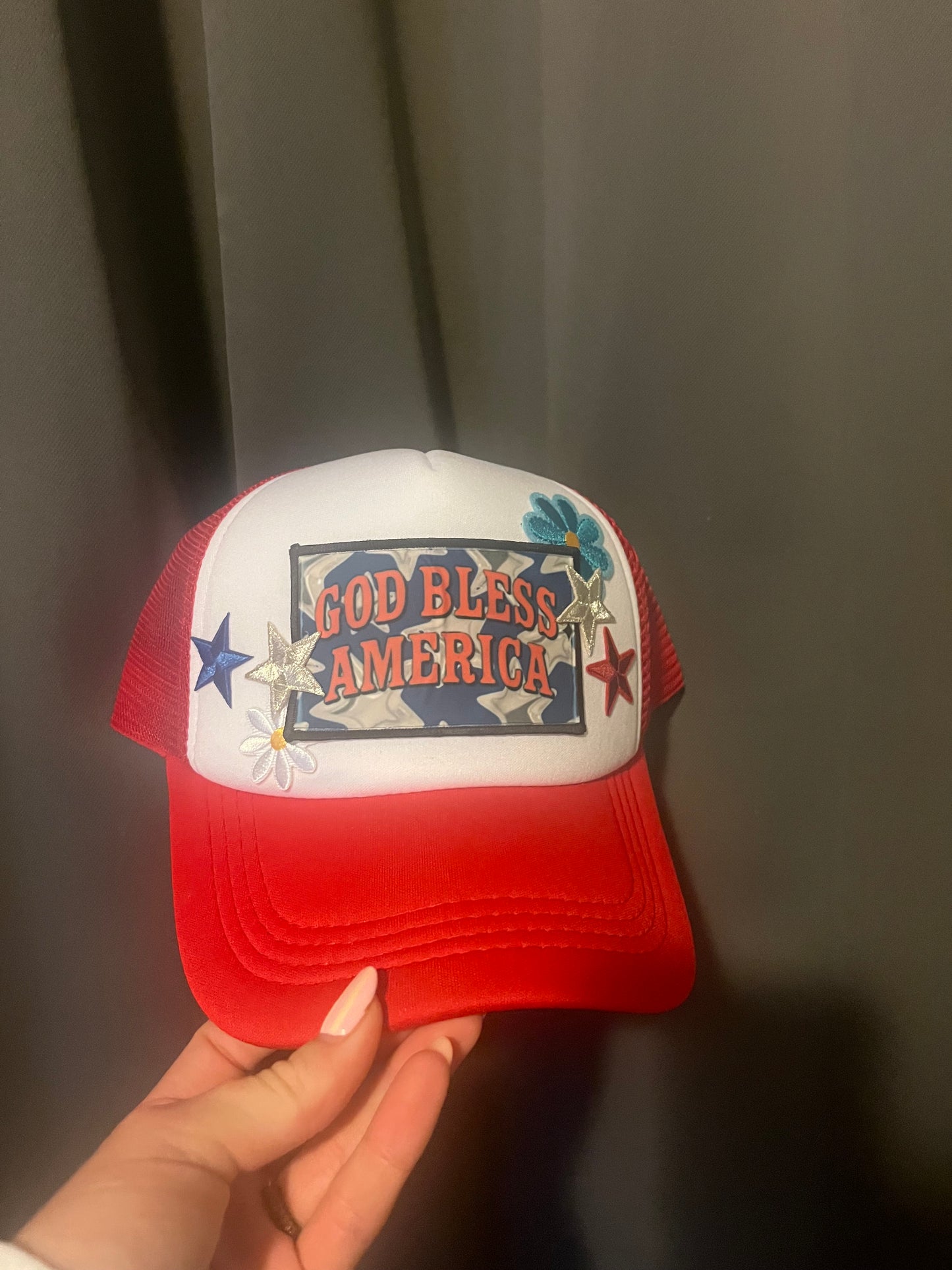 GOD BLESS AMERICA TRUCKER HAT
